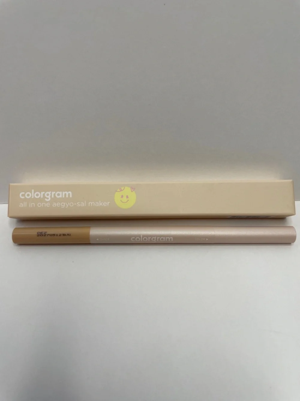 NIB colorgam Nude Beige All-in-One Eyeliner Pen. #01. Warm Tone.
